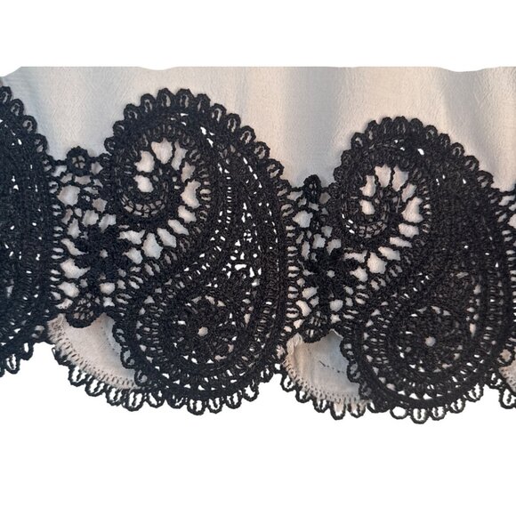 2/$30 ZARA Basic Small White Blouse With Black Lace Trim - Picture 6 of 11